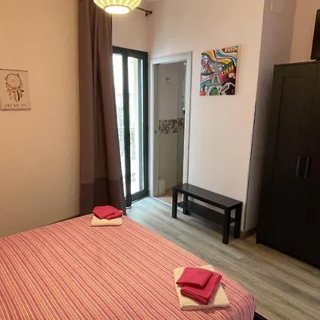 Casa de hóspedes Spellico 571 E 572
