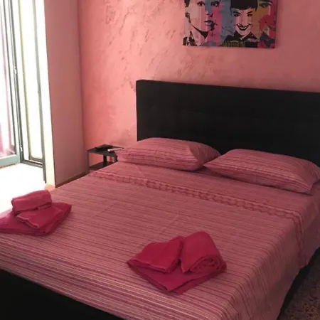 Spellico 571 E 572 Guest house *