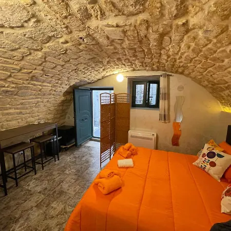 Guest house Spellico 571 E 572 *